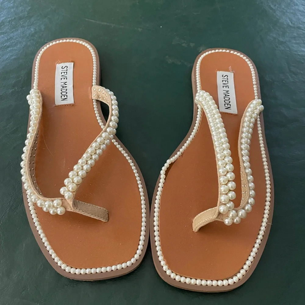 Steve Madden Pearl thong sandals - Picture 1 of 4